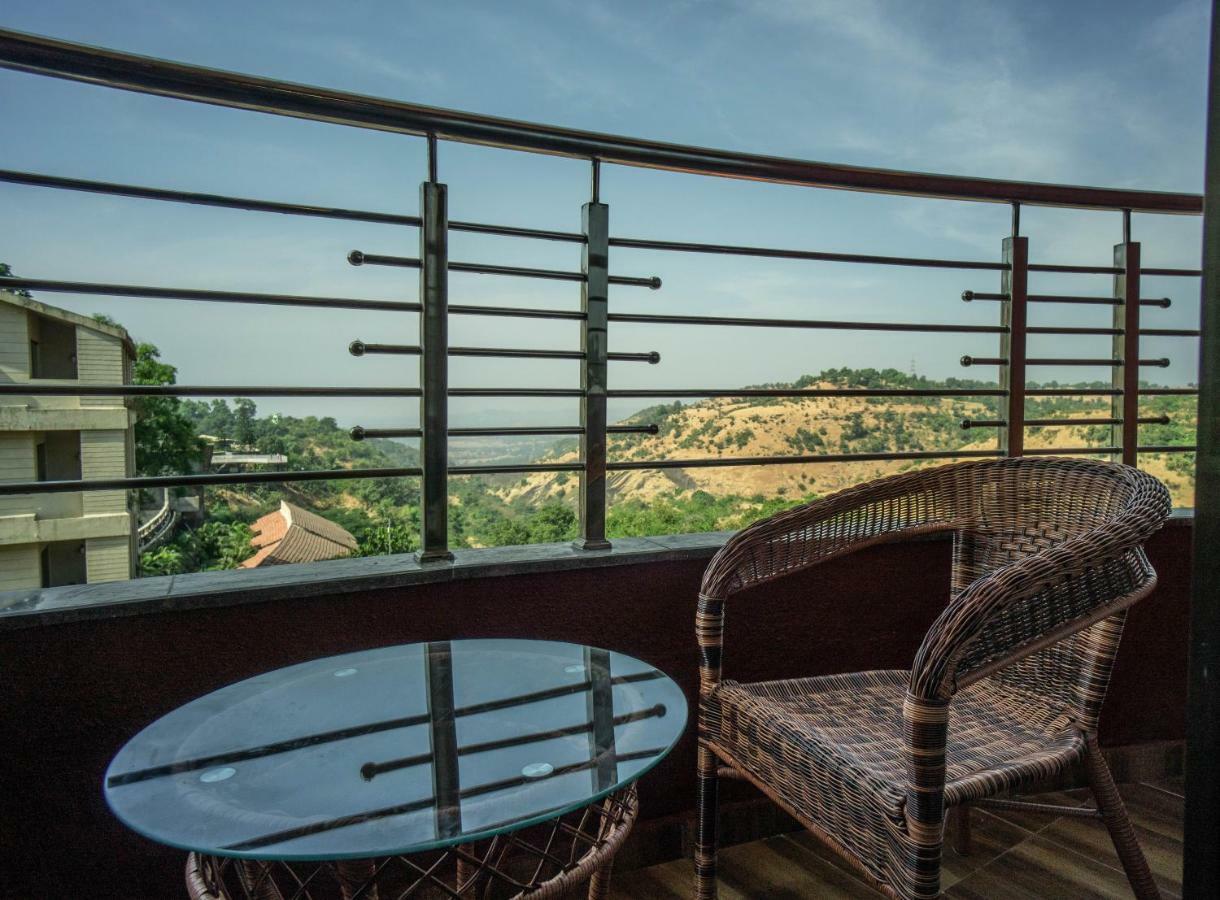Pooja Villa Suites-Rooms And Pool, Igatpuri Kültér fotó